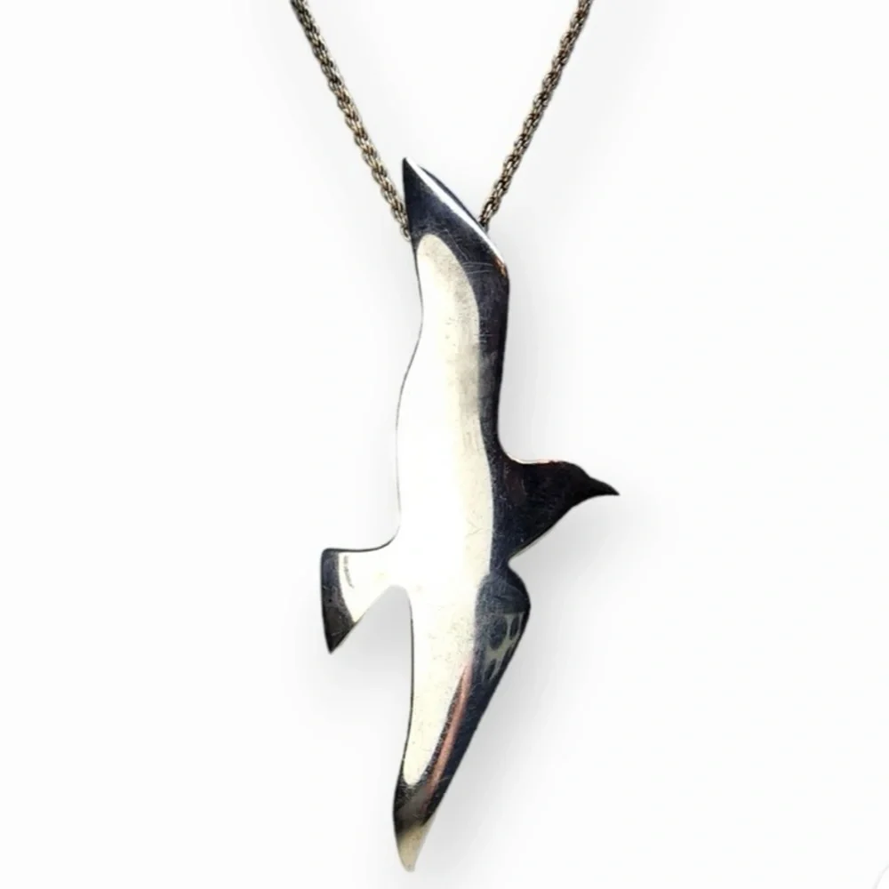 INTERNATIONAL STERLING Soaring Seagull Bird Brooch Pin, Pendant, silver 925